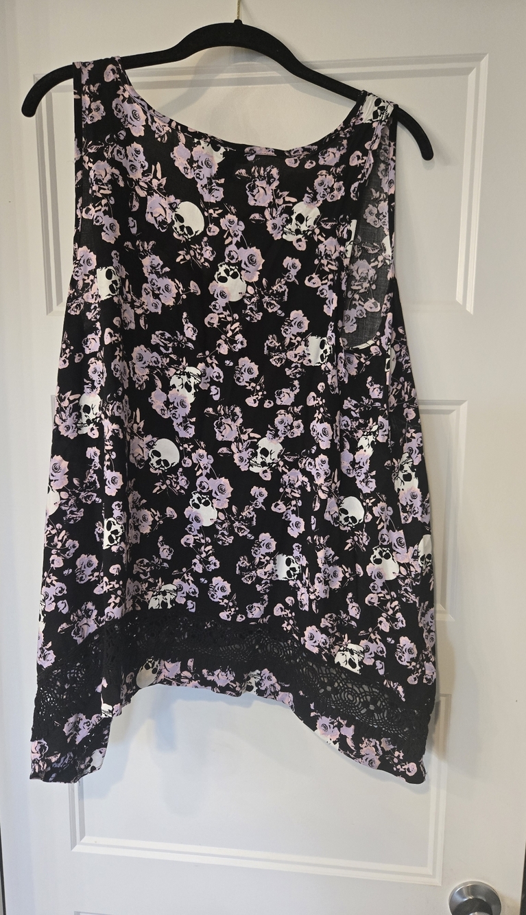 Hot Topic Black Tank Top with Pink Floral & Skull Print, Lace Trim. Size L - Picture 2 of 5